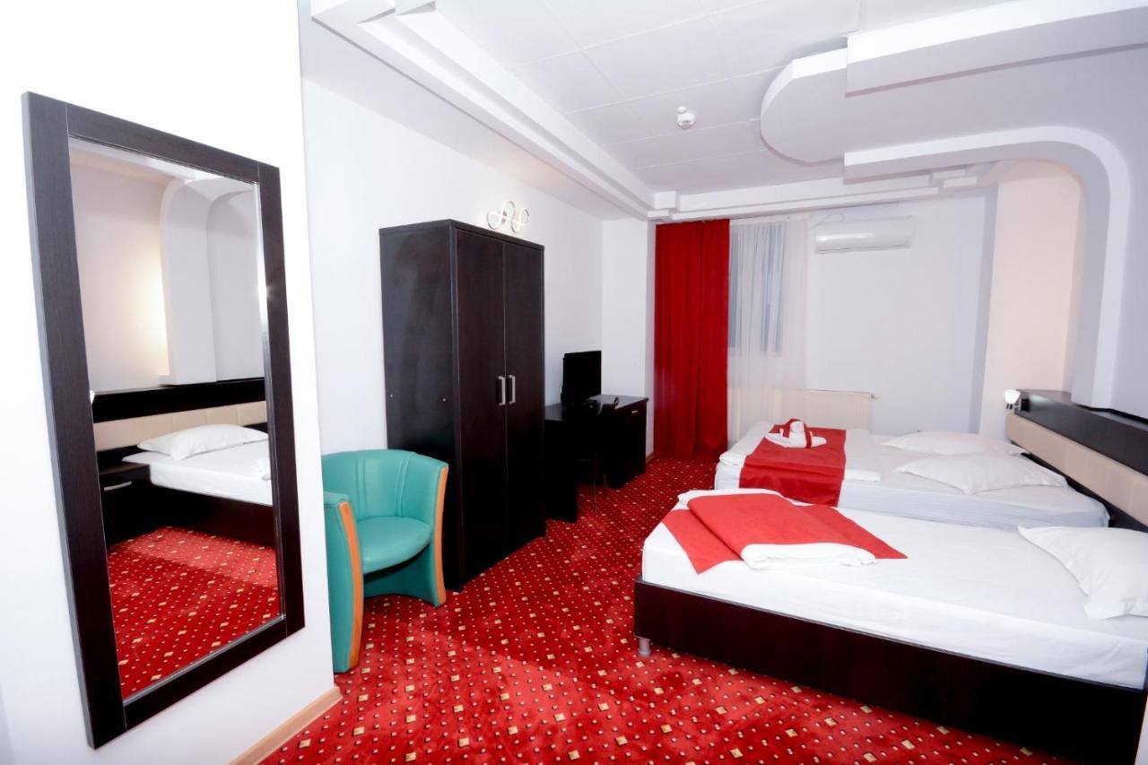 Hotel Magic - City Center Pitesti Exterior photo