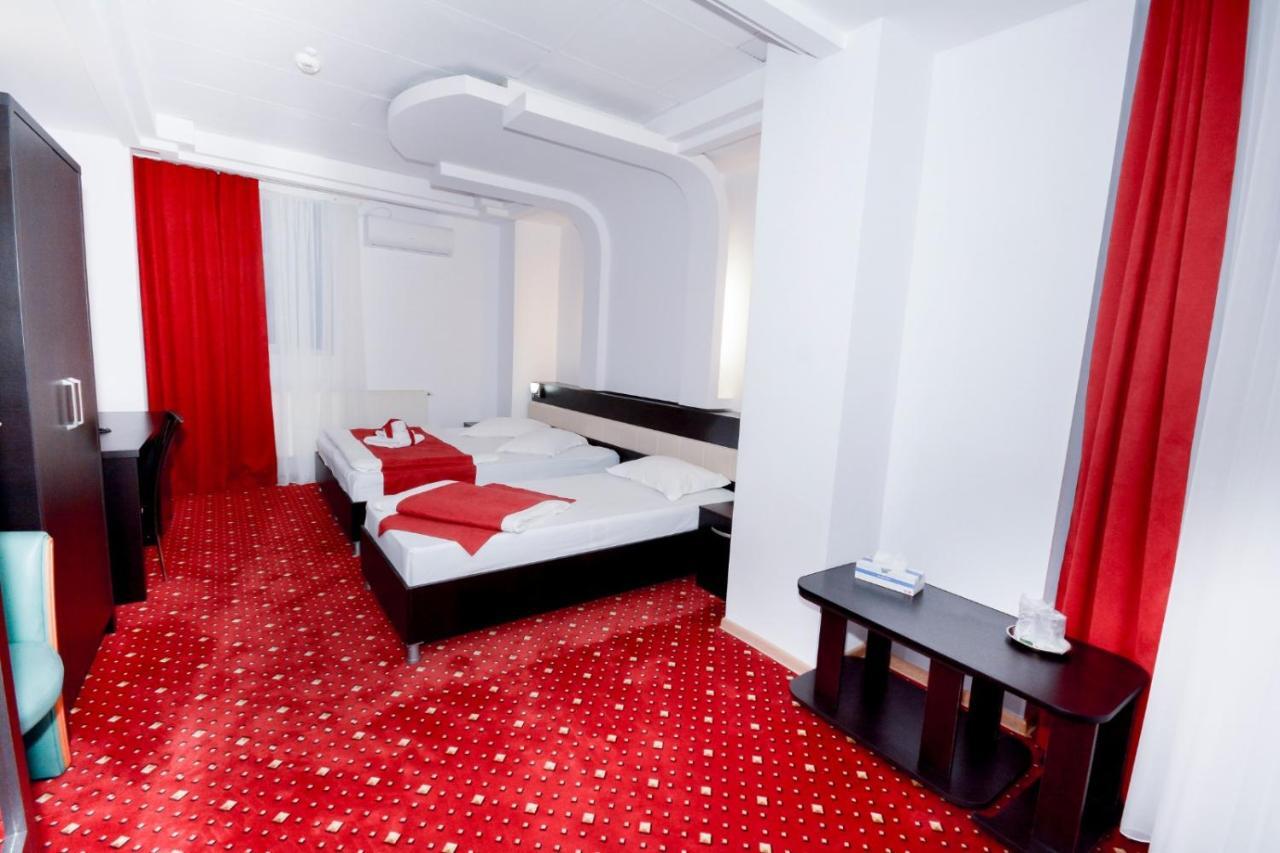 Hotel Magic - City Center Pitesti Exterior photo