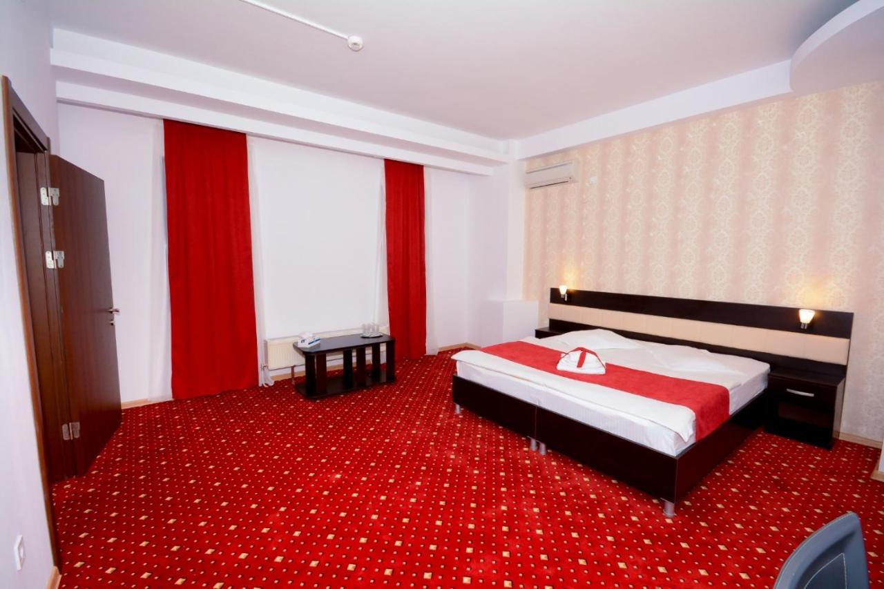 Hotel Magic - City Center Pitesti Exterior photo
