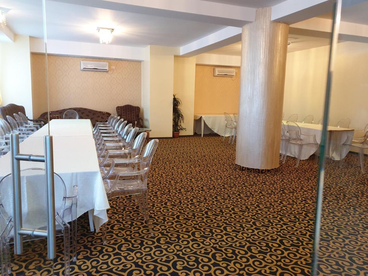 Hotel Magic - City Center Pitesti Exterior photo