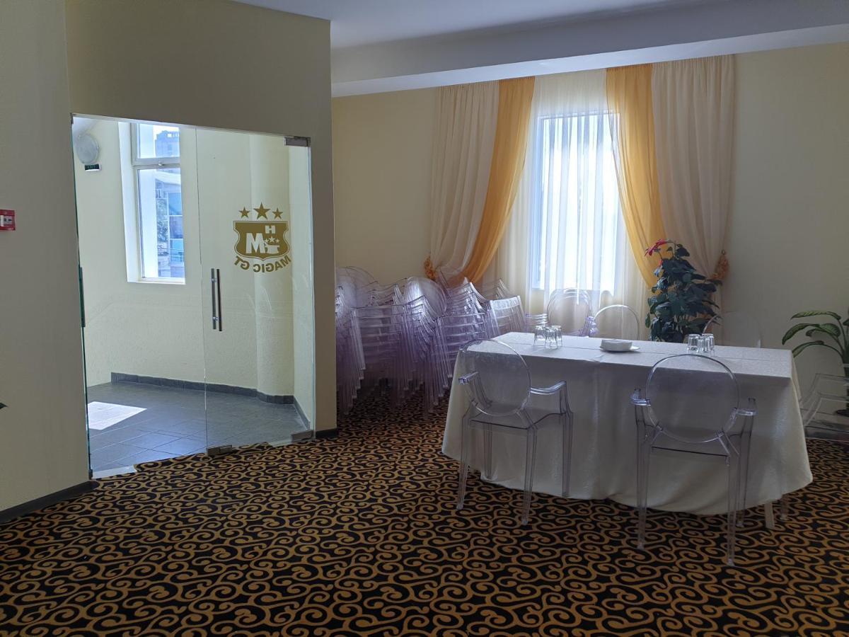 Hotel Magic - City Center Pitesti Exterior photo