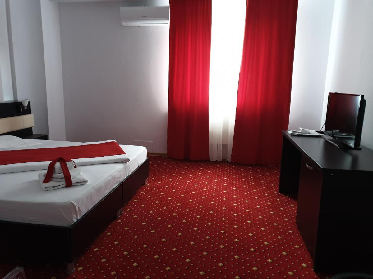 Hotel Magic - City Center Pitesti Exterior photo